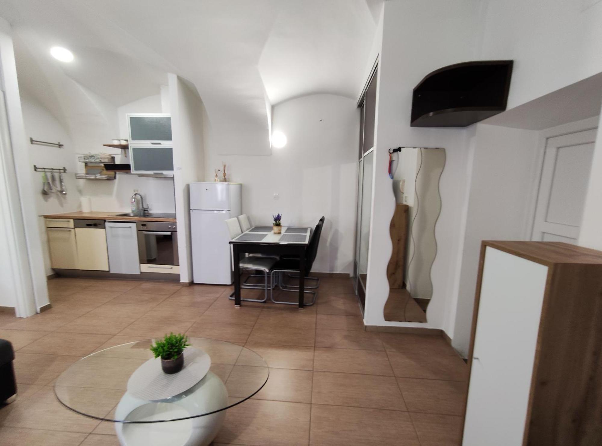 Studio Apartment Sisters 3-4 Λιουμπλιάνα Εξωτερικό φωτογραφία