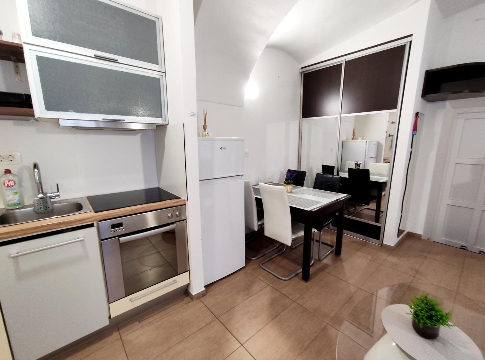 Studio Apartment Sisters 3-4 Λιουμπλιάνα Εξωτερικό φωτογραφία